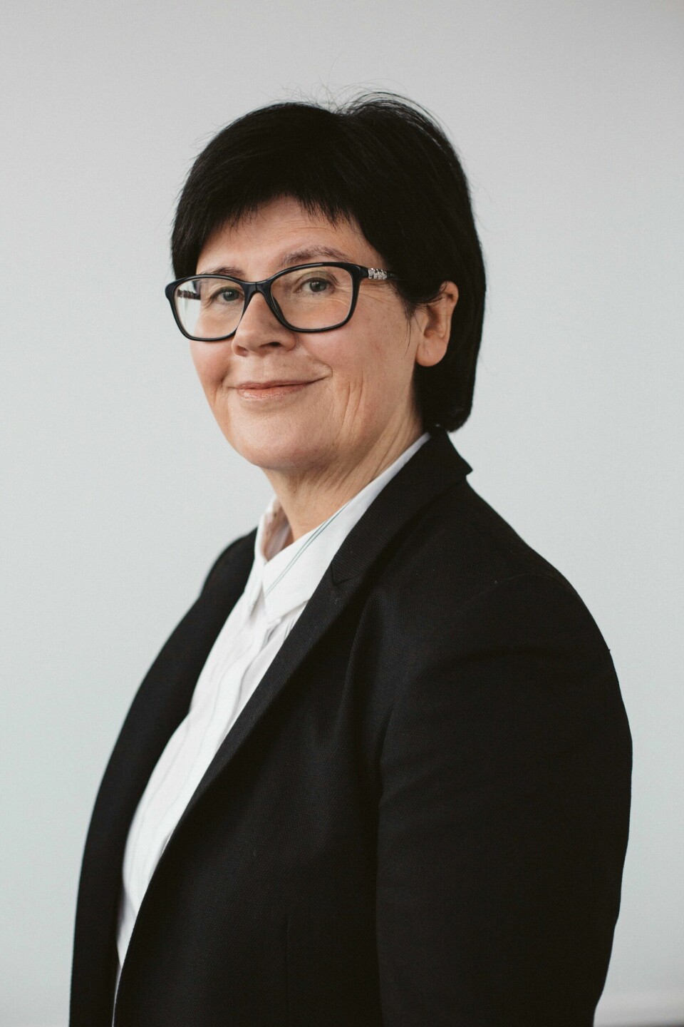 – Dersom en elev skal holdes borte fra opplæringen må det fattes vedtak om bortvisning eller tvungent skolebytte, sier Hilde Austad, avdelingsdirektør i Utdanningsdirektoratet.(Utdanningsdirektoratet ) Hilde Austad. avdelingsdirektør i Utdanningsdirektoratet.